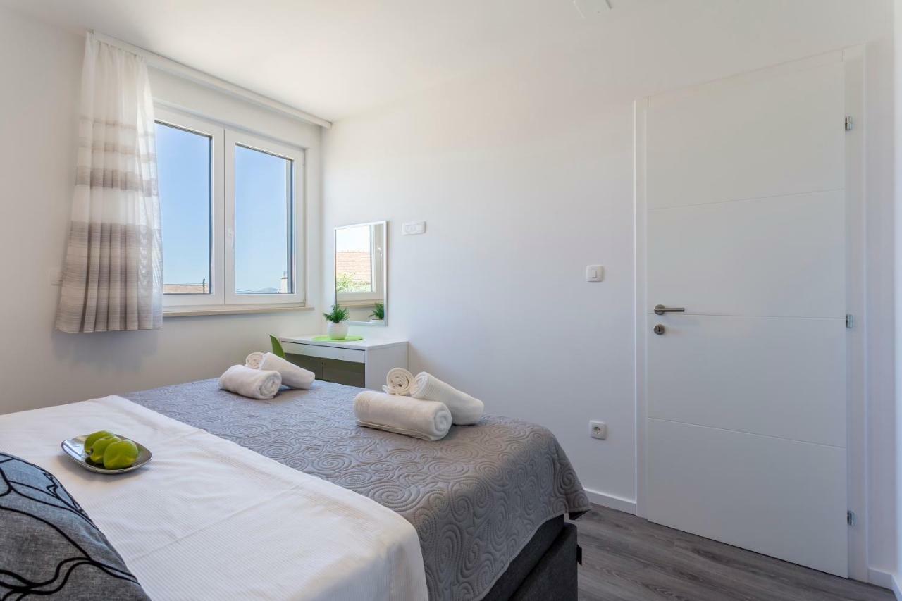 Apartments Villa 19 Podstrana Phòng bức ảnh